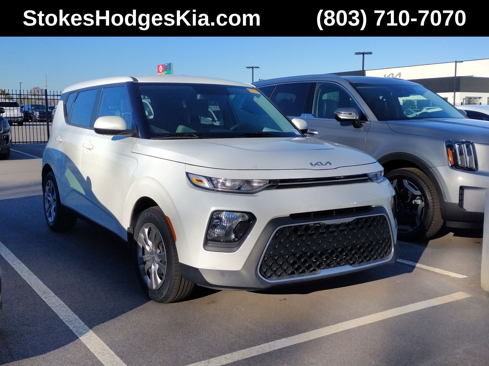 2022 Kia Soul LX's photo