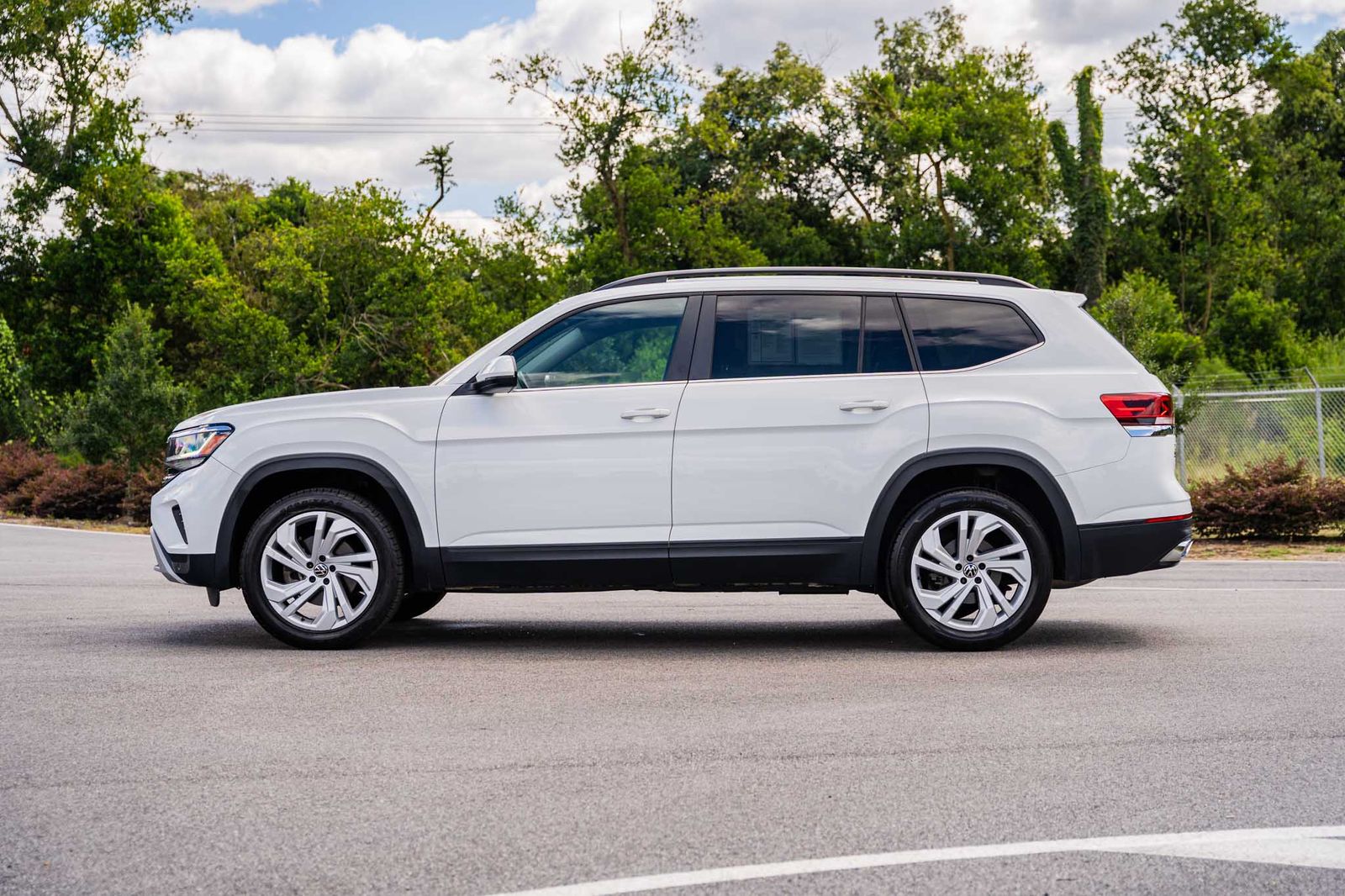 2021 Volkswagen Atlas V6 SE Technology photo 3
