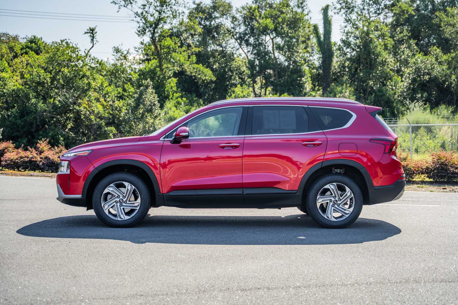 2023 Hyundai Santa Fe SEL photo 2