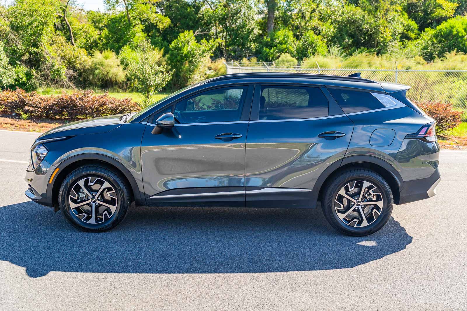 2023 Kia Sportage Hybrid EX photo 2