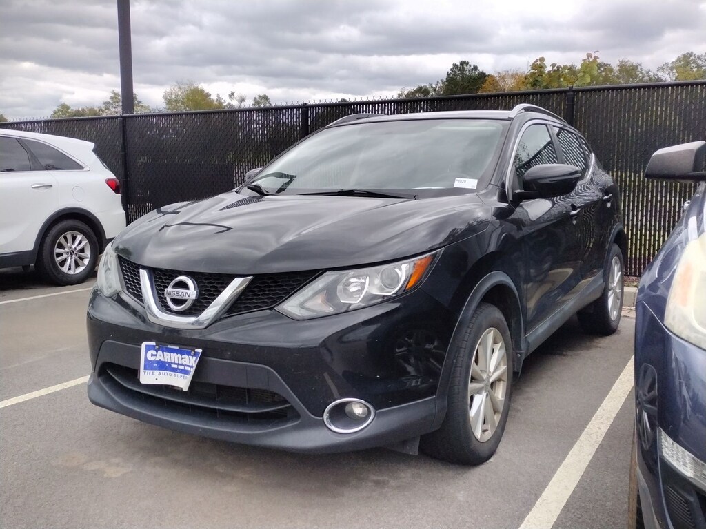 Used 2017 Nissan Rogue Sport SV SUV