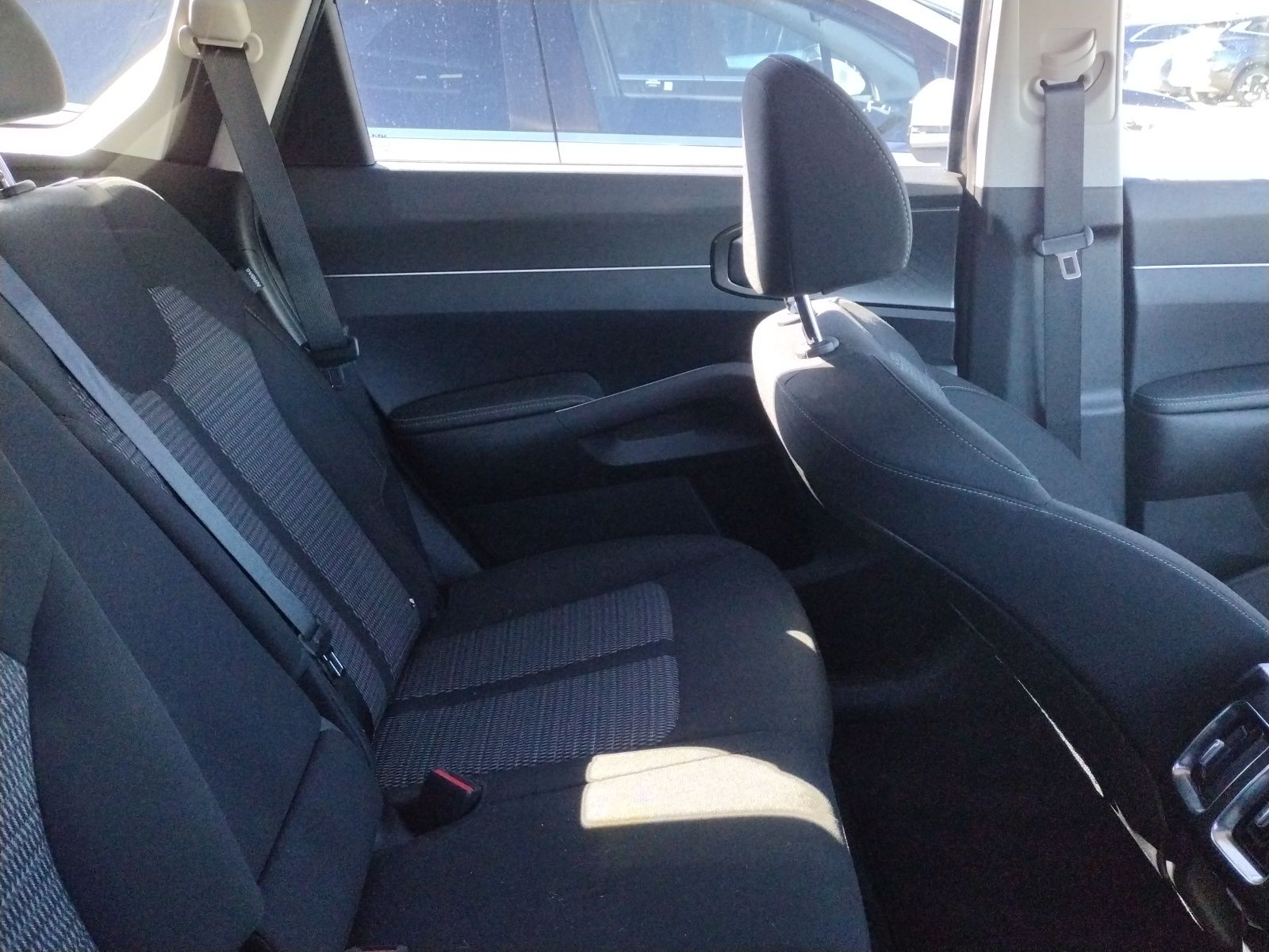 2025 Kia Sorento LX photo 3