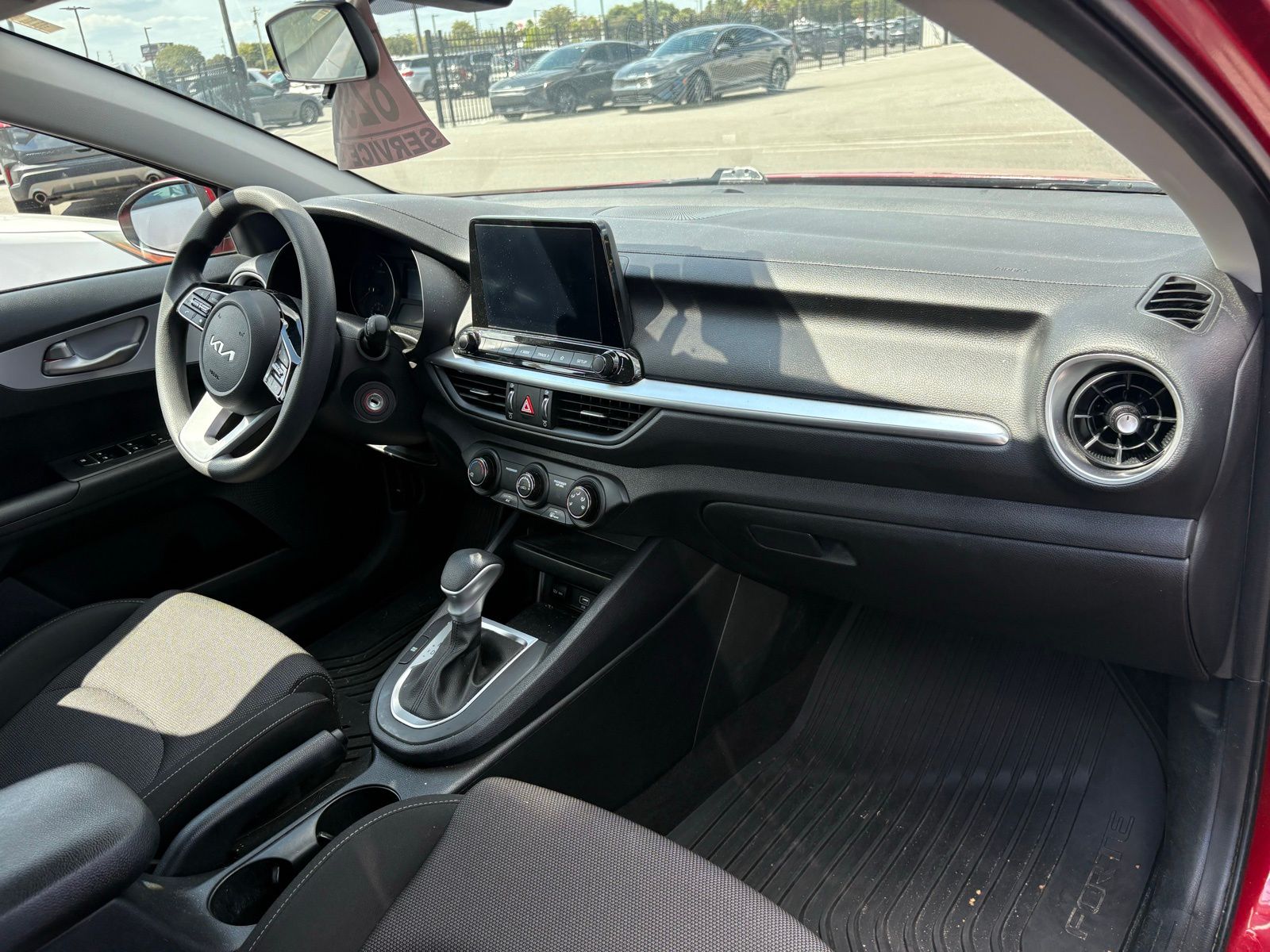 2024 Kia Forte LXS photo 4