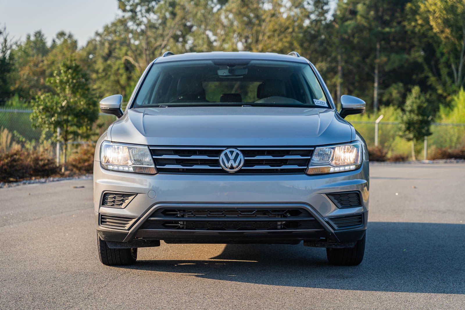 2021 Volkswagen Tiguan SE photo 2