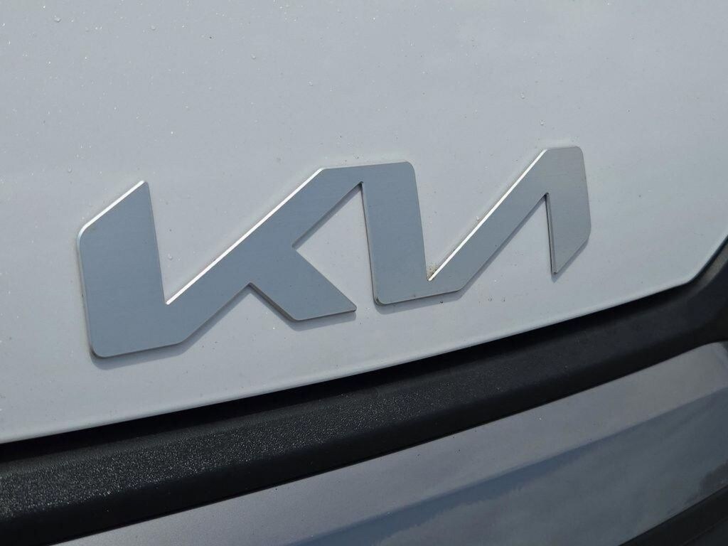 New 2026 Kia Sportage LX SUV