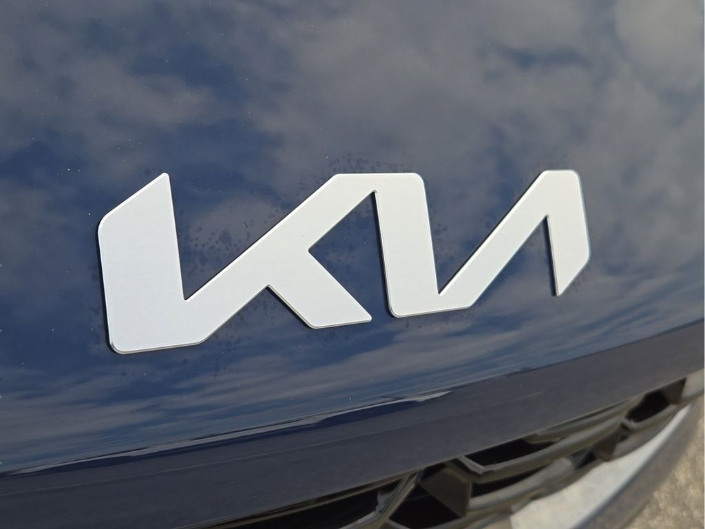 New 2025 Kia Sorento S SUV