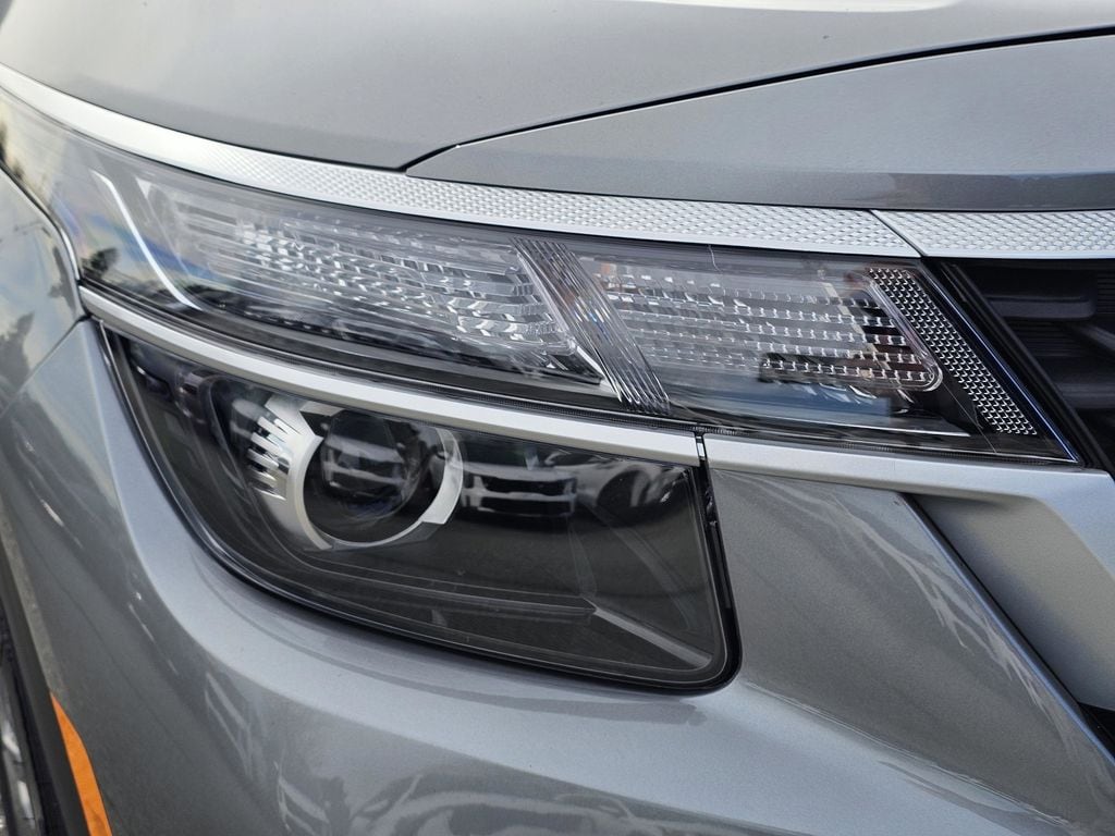 Used 2023 Kia Seltos LX SUV