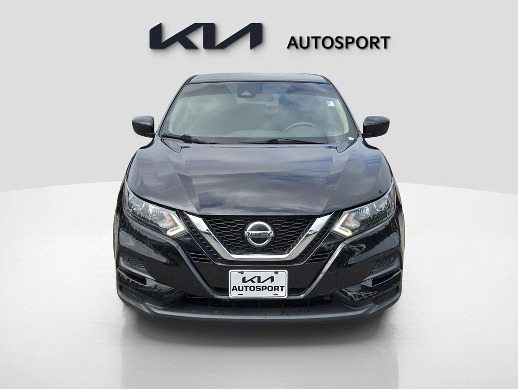 2020 Nissan Rogue Sport S photo 2