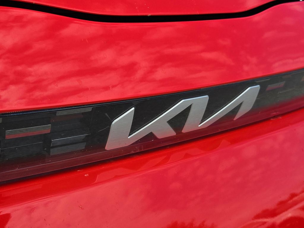 2023 Kia Soul LX photo 4
