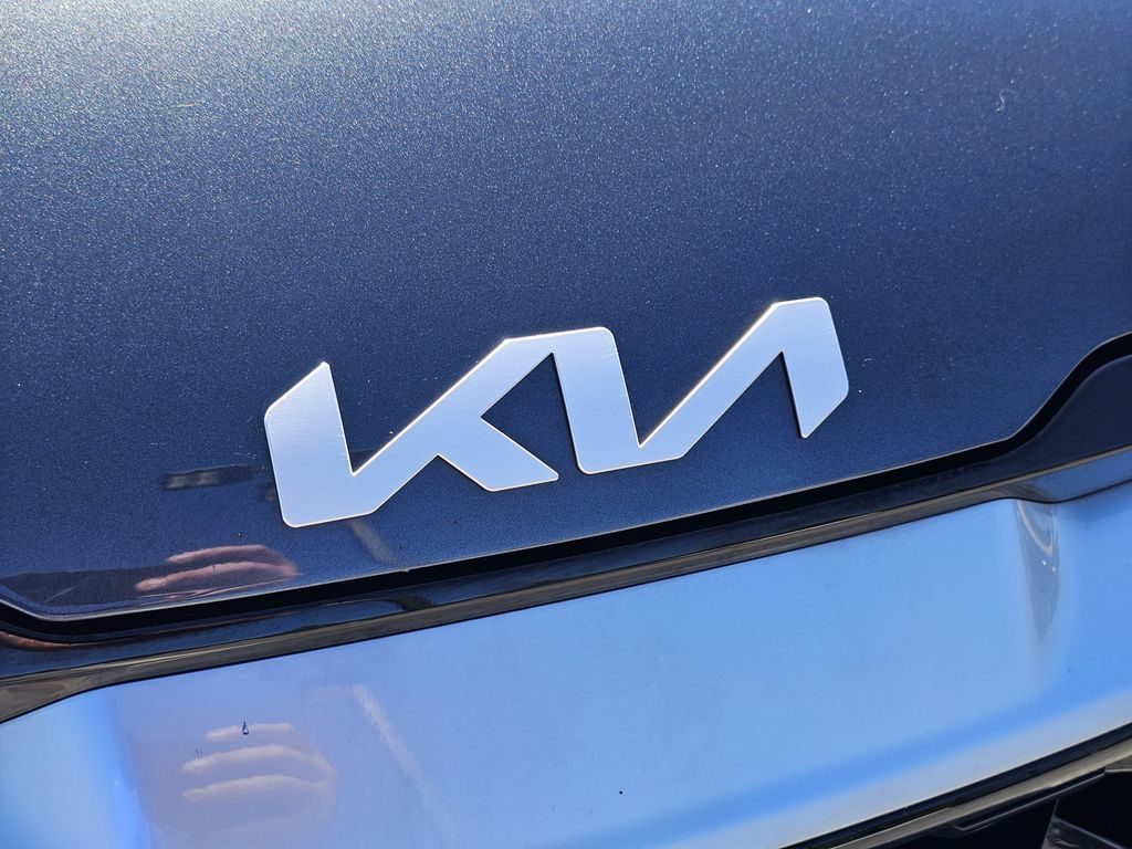 2024 Kia Sportage EX photo 3