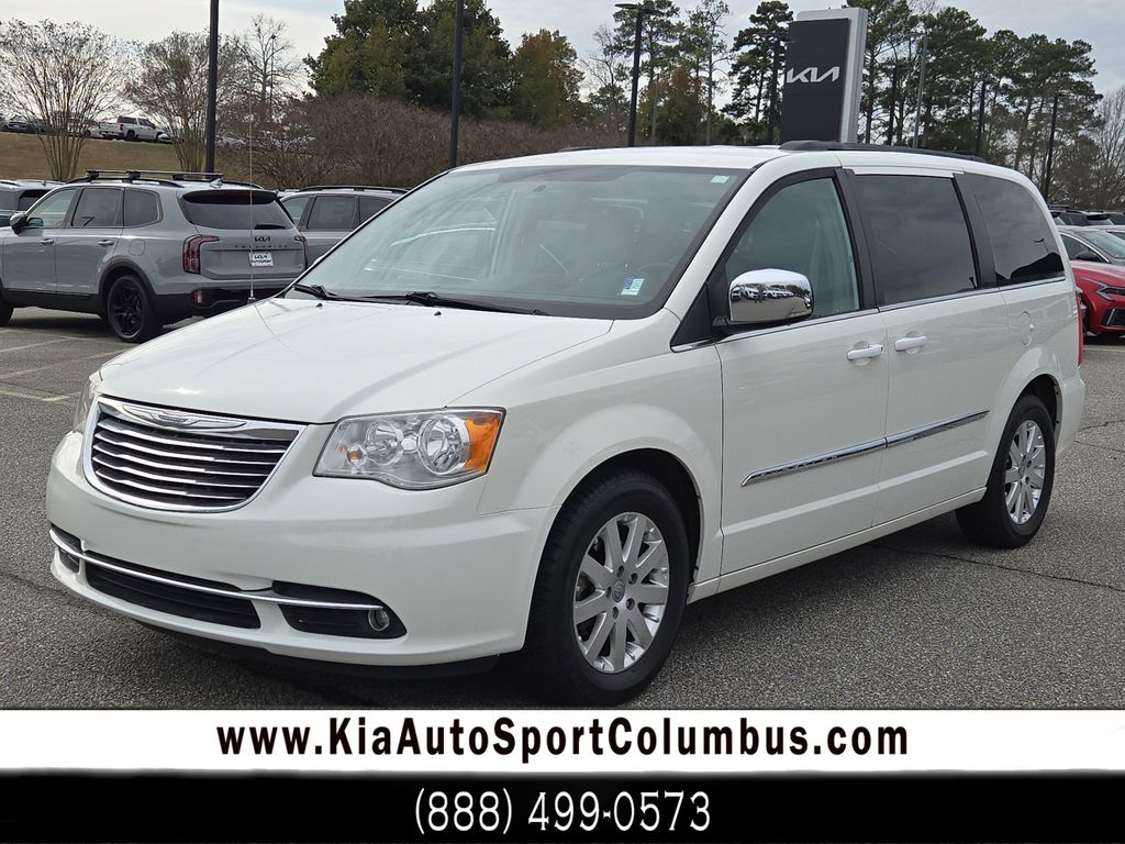 2024 Chrysler Pacifica Touring L's photo