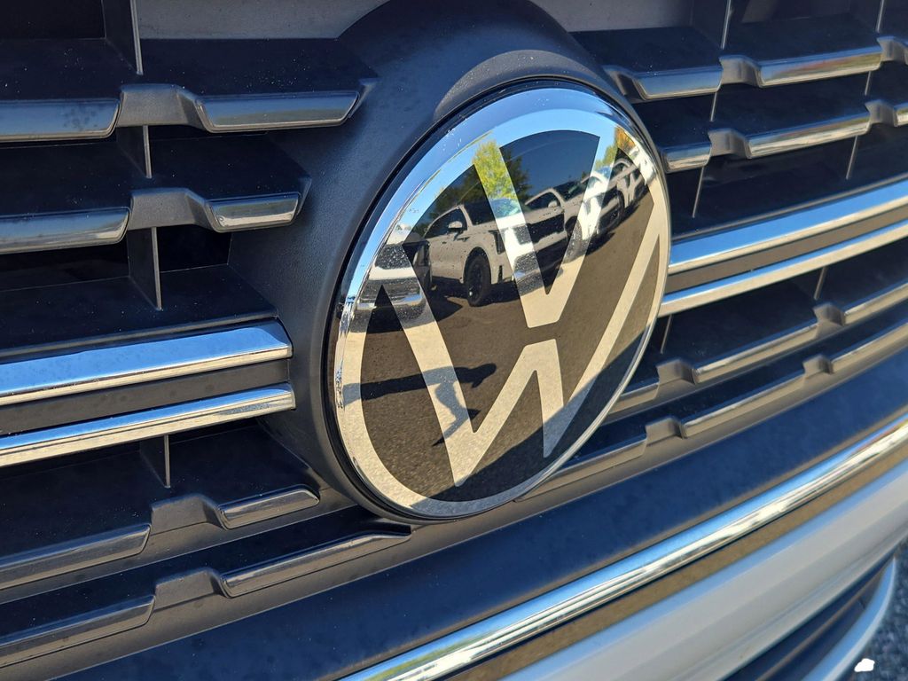 2024 Volkswagen Jetta 1.5T S photo 2