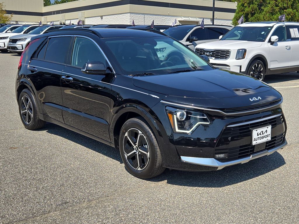2025 Kia Niro SX photo 2