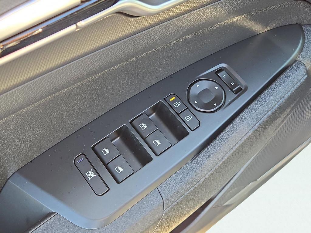 2026 Kia Sportage S Hybrid - Photo 16