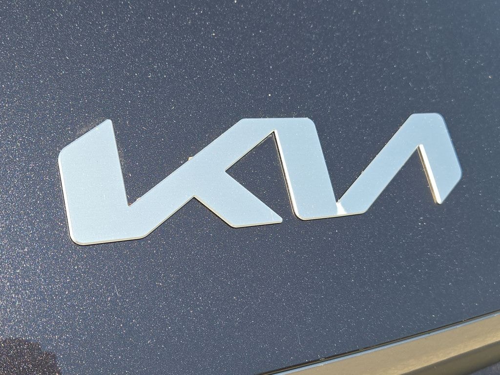 New 2026 Kia EV9 Wind SUV