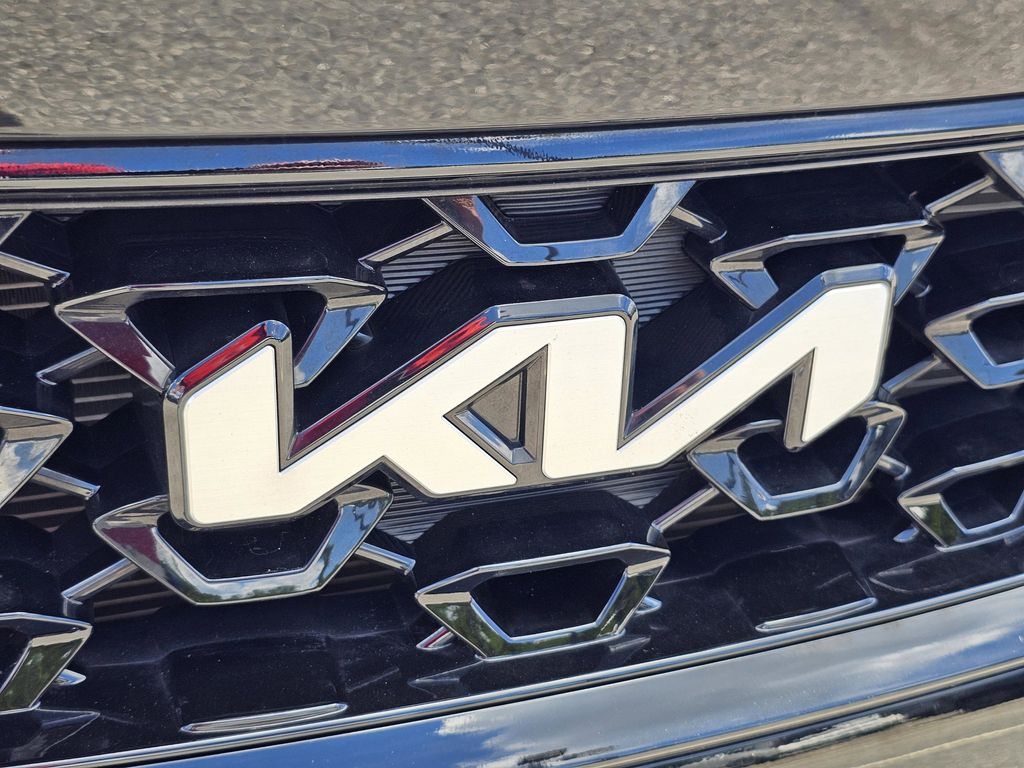 2023 Kia Sorento S photo 3