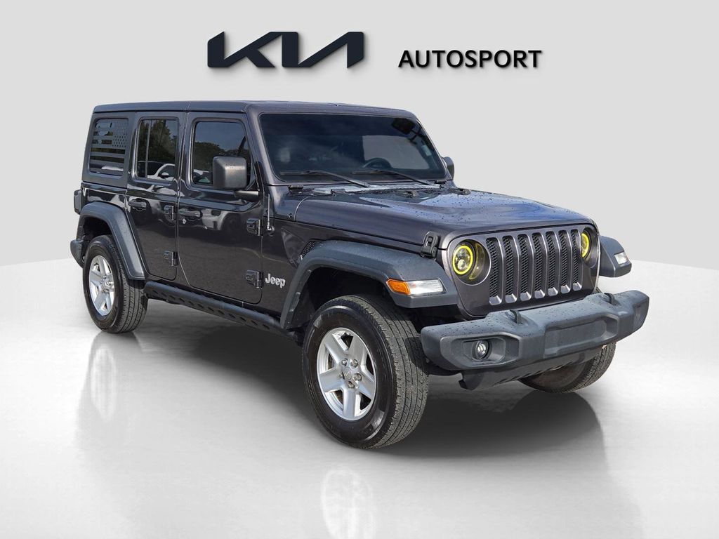 2020 Jeep Wrangler Unlimited Sport photo 3