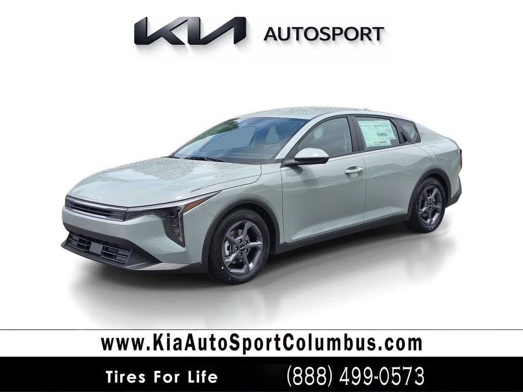 New 2026 Kia K4 LXS Sedan