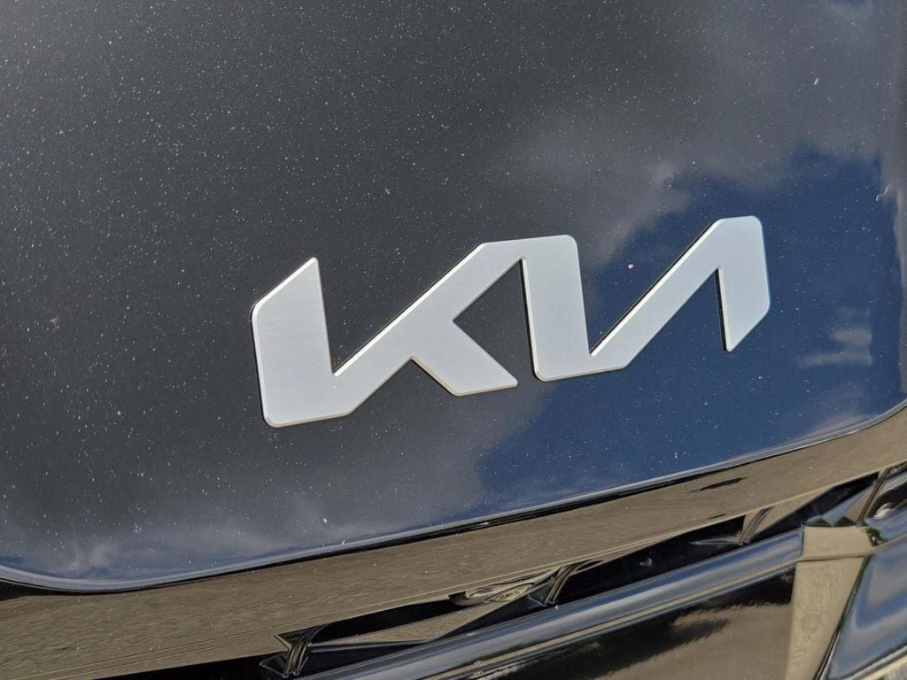 2026 Kia K5 EX - Photo 9