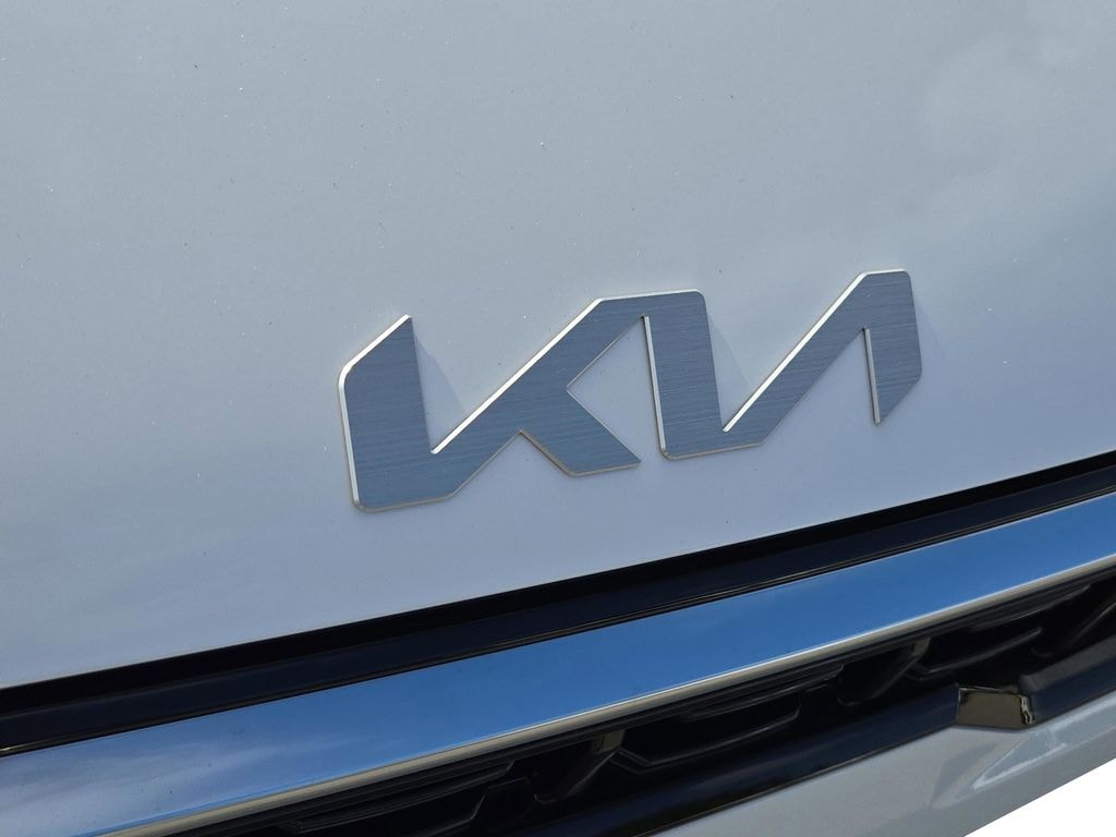 New 2025 Kia K4 GT-Line Turbo Sedan