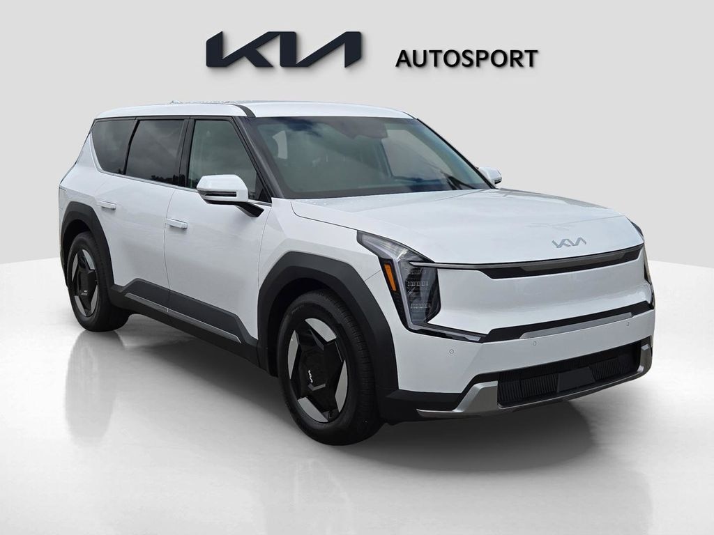 New 2026 Kia EV9 Light Short Range SUV