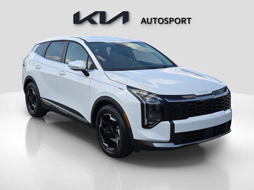 2026 Kia Sportage EX photo 3
