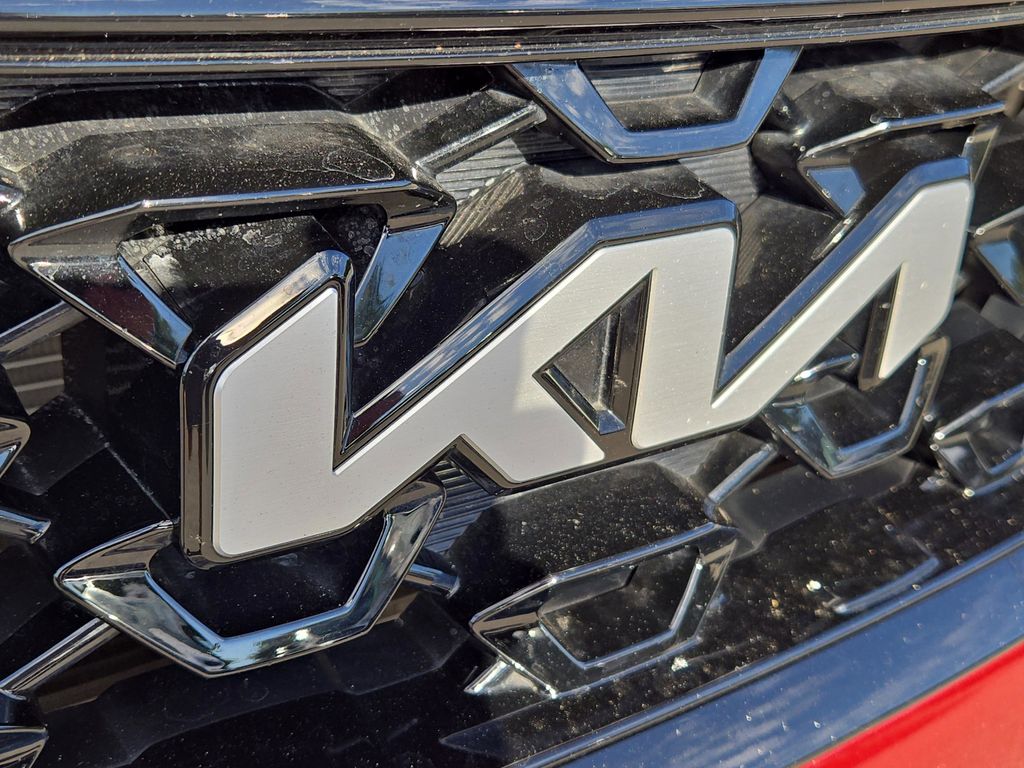 2023 Kia Sorento S photo 4
