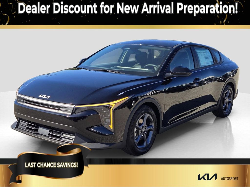 2025 Kia K4 LXS's photo