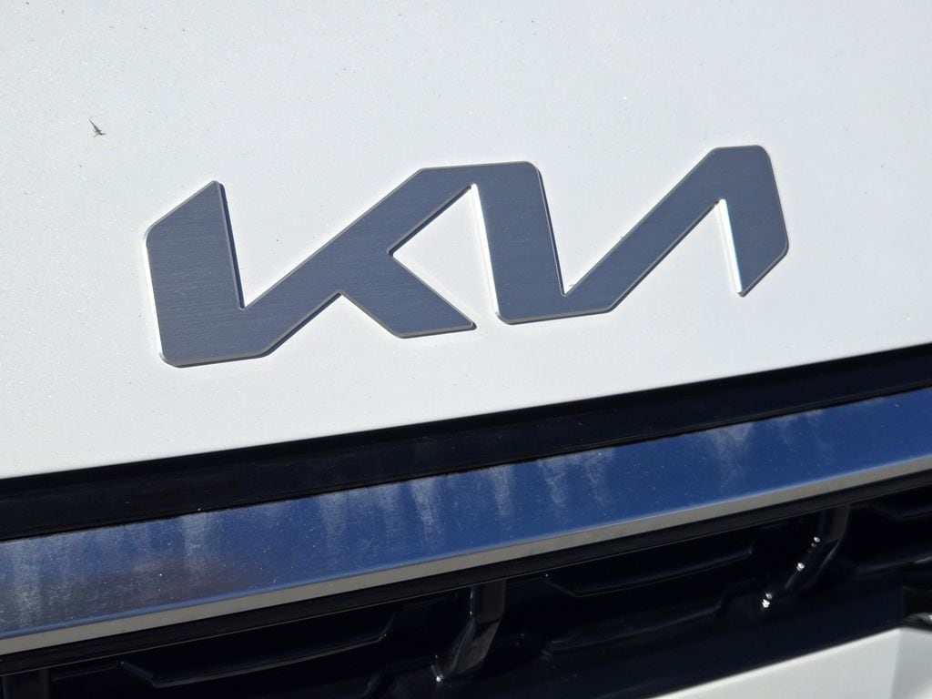 New 2025 Kia K4 GT-Line Sedan