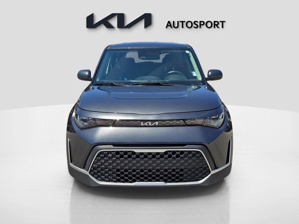 2024 Kia Soul LX photo 2