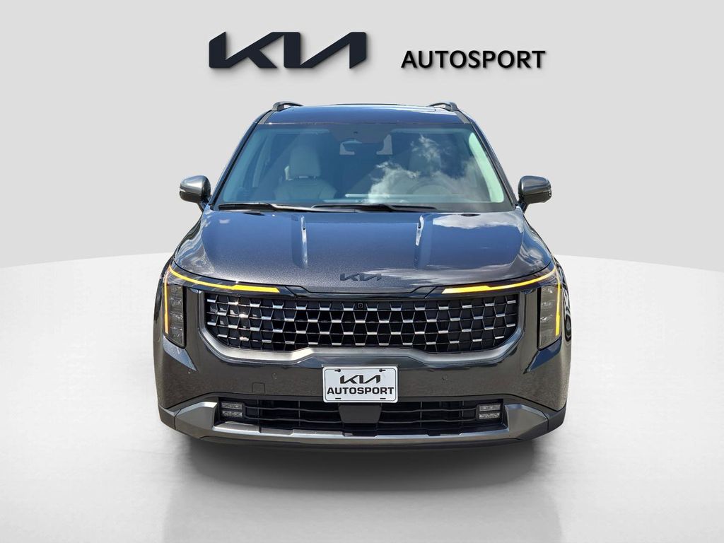 2026 Kia Carnival SX photo 2
