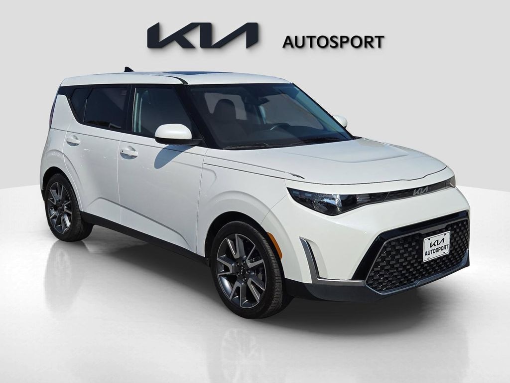 Certified 2024 Kia Soul EX Hatchback