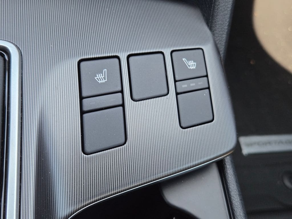 2026 Kia Sportage SX - Photo 29