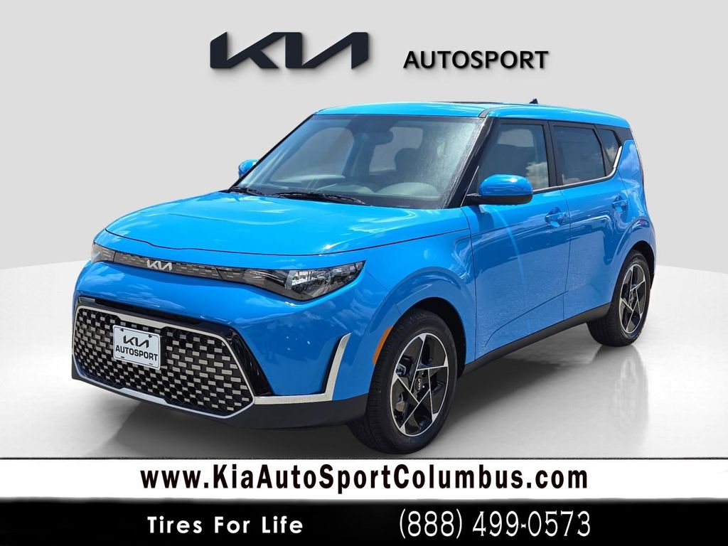 2025 Kia Soul EX's photo