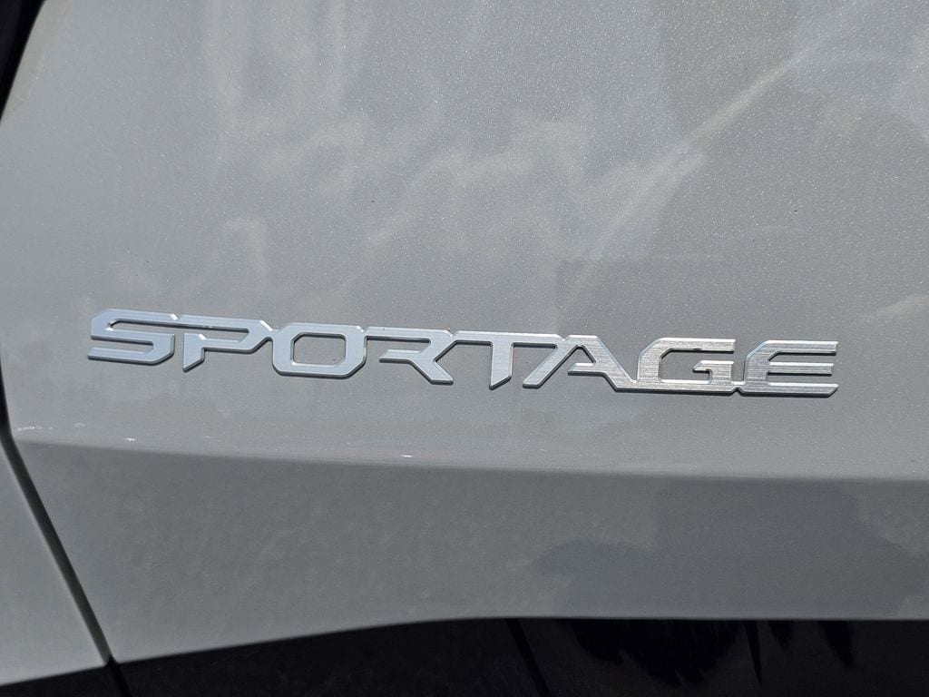 2026 Kia Sportage SX - Photo 11