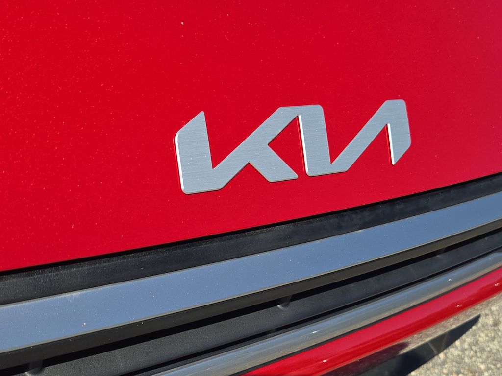 2025 Kia K4 LXS photo 4