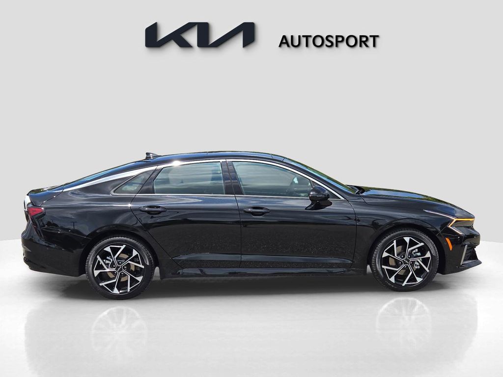 2026 Kia K5 EX photo 4