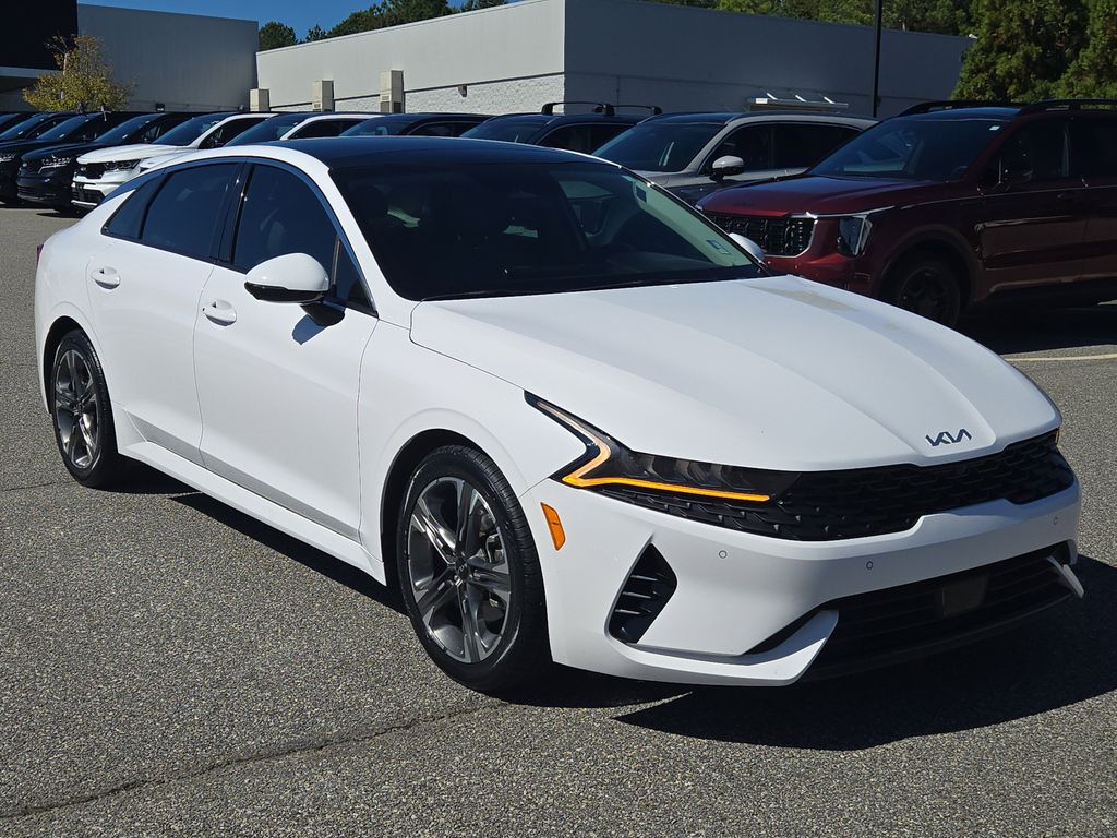2022 Kia K5 EX photo 2