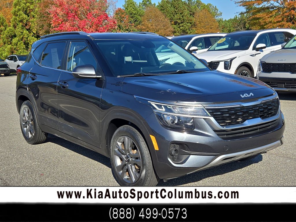 2023 Kia Seltos S's photo