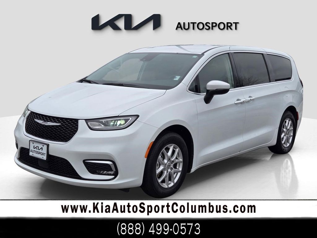 2023 Chrysler Pacifica Touring L