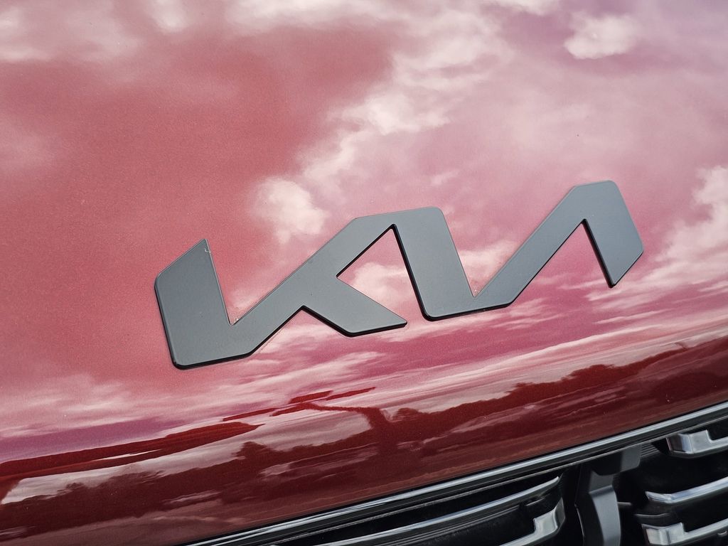 2025 Kia Sorento X-Pro SX Prestige photo 3
