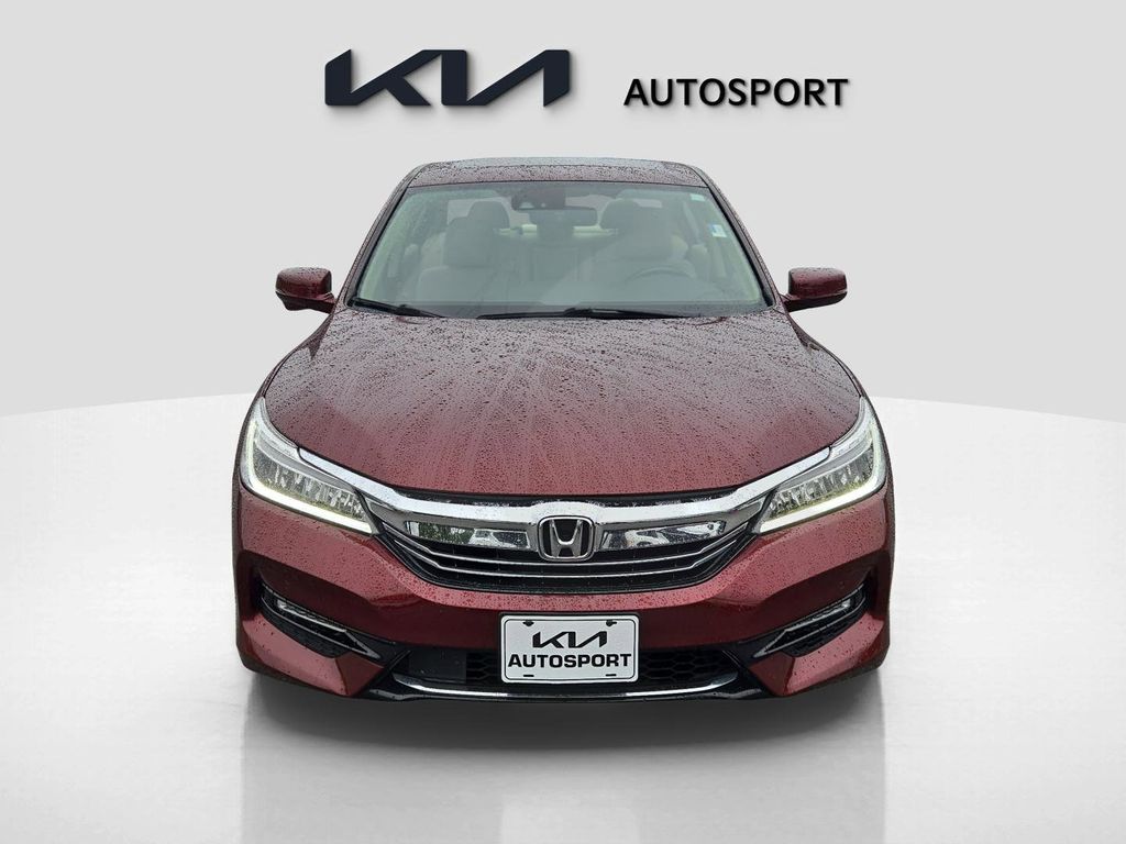 2017 Honda Accord Hybrid Touring photo 2