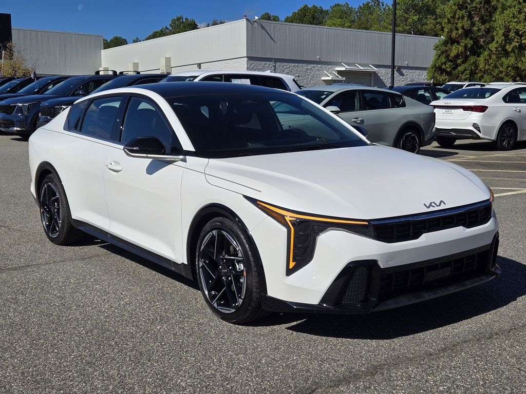 New 2025 Kia K4 GT-Line Sedan