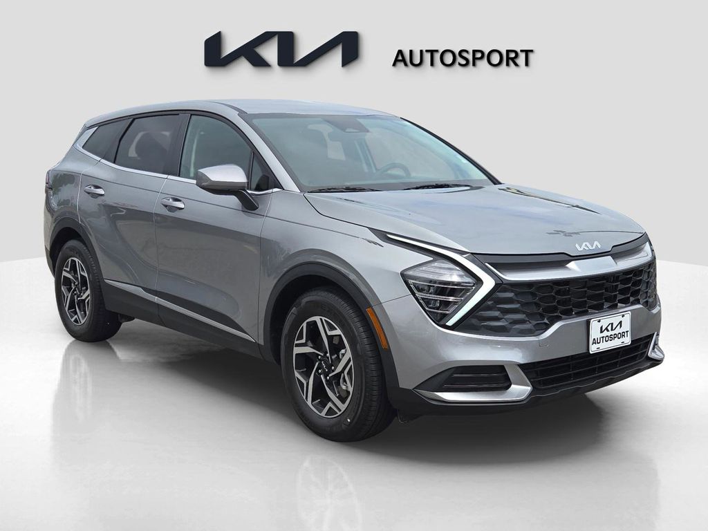 2025 Kia Sportage LX photo 3