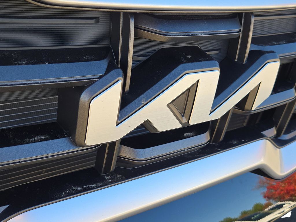 2025 Kia Telluride S photo 2