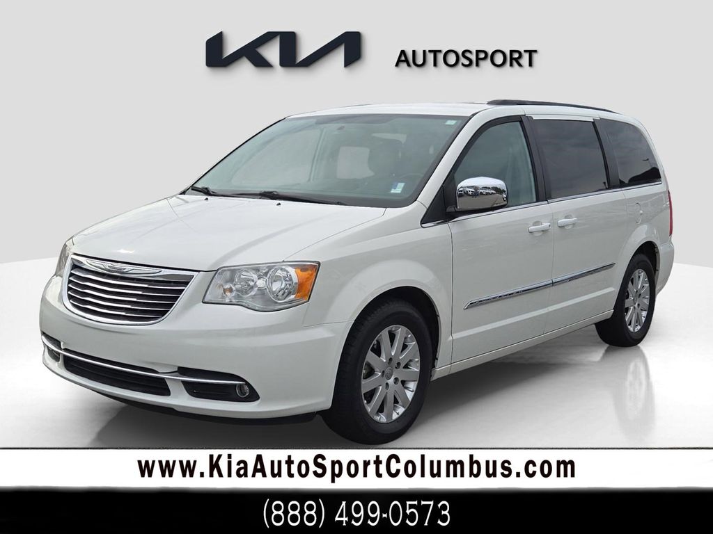 2024 Chrysler Pacifica Touring L's photo