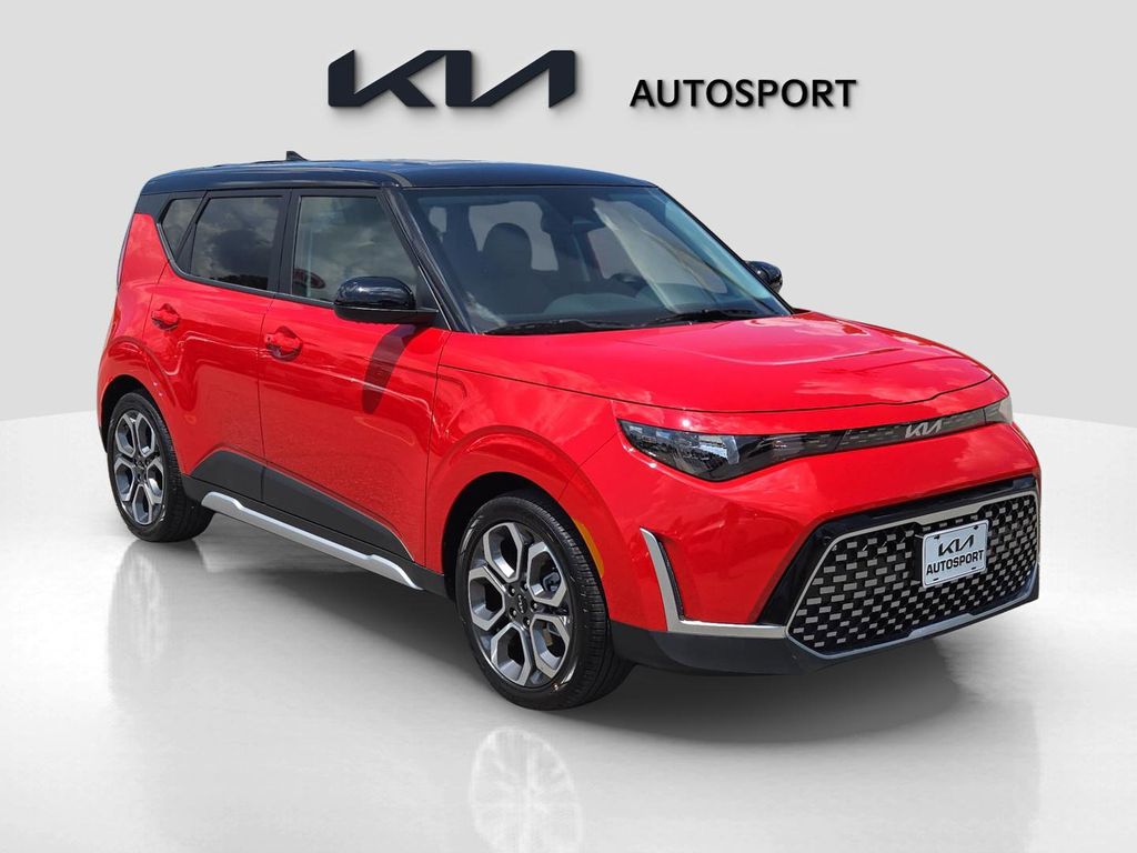 2025 Kia Soul EX photo 3