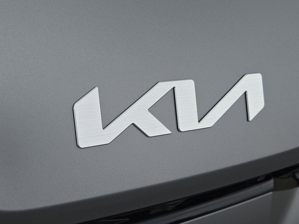 2026 Kia K5 GT photo 4