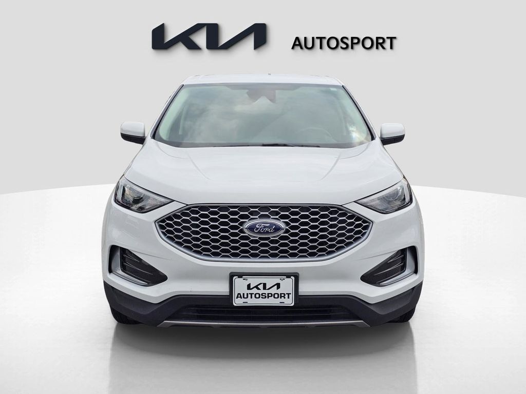 2023 Ford Edge SEL photo 2