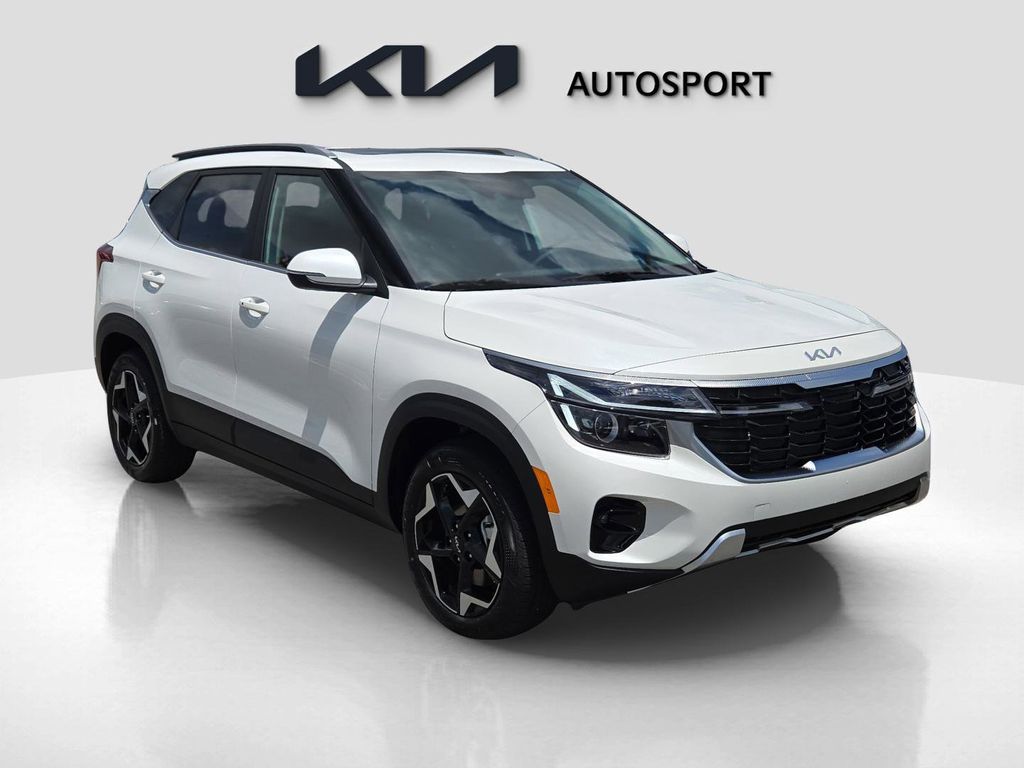 2025 Kia Seltos EX photo 3